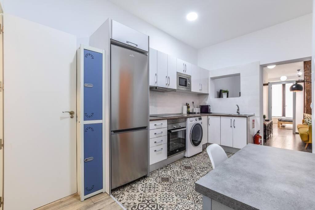 Apartmán Unique Flat La Latina * Billiard & Darts Madrid Exteriér fotografie
