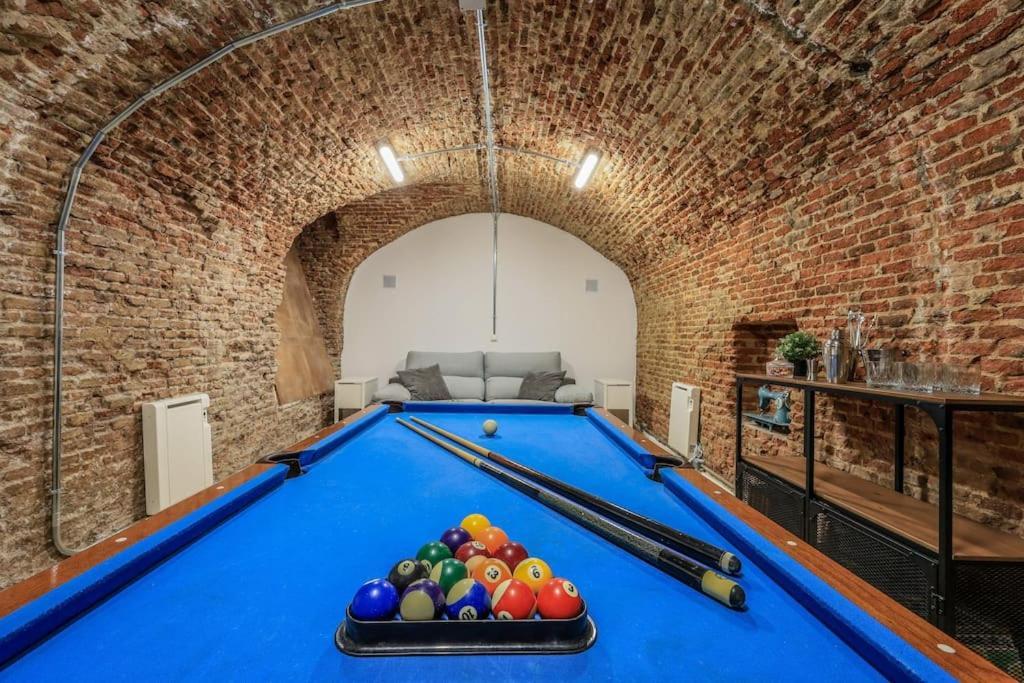 Apartmán Unique Flat La Latina * Billiard & Darts Madrid Exteriér fotografie